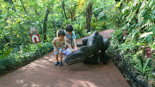 やんばる亜熱帯の森「DINO恐竜PARK」
